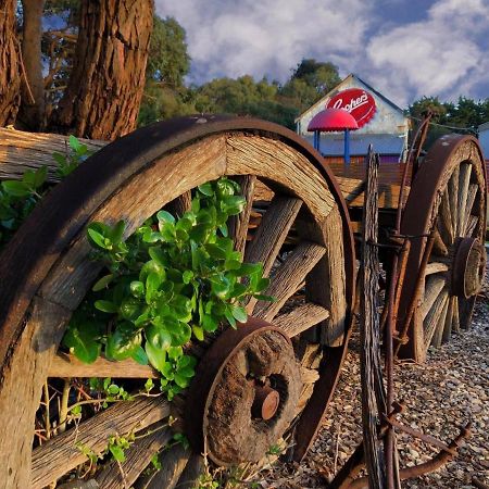Bellum Hotel Mount Gambier Bagian luar foto