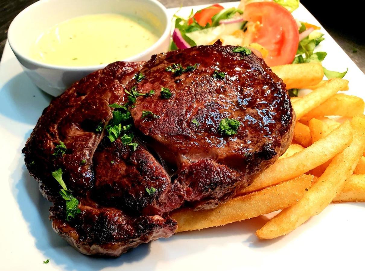 Bellum Hotel Mount Gambier Bagian luar foto